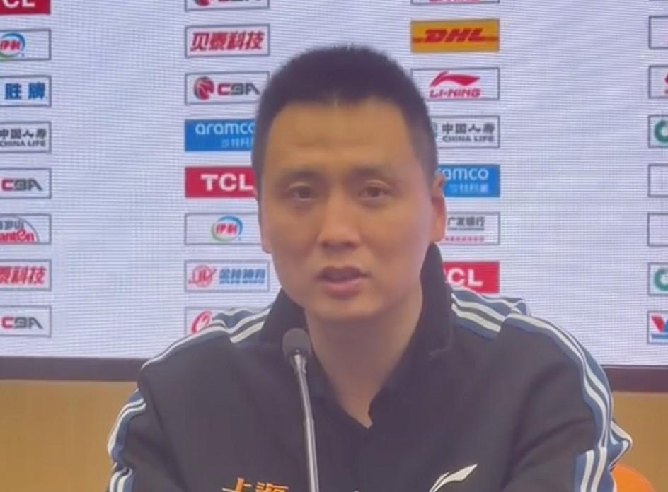 卢伟：胜利献给寿星王哲林；古德温瞒着我吃止痛药上场让我很感动